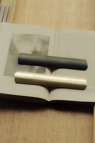 Henry Wilson - Book Weight - KOHEZI