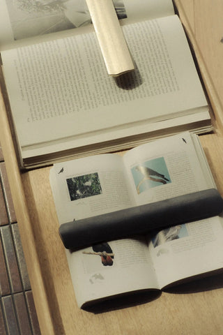 Henry Wilson - Book Weight - KOHEZI