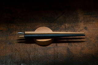Kakimori - Pen Rest (Walnut) - KOHEZI
