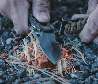 SOG - Kiku XR (Natural Linen Micarta) - KOHEZI