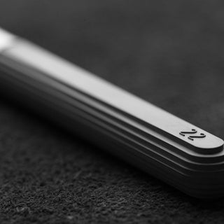 22STUDIO - Contour Fountain Pen (Dark Grey) - KOHEZI